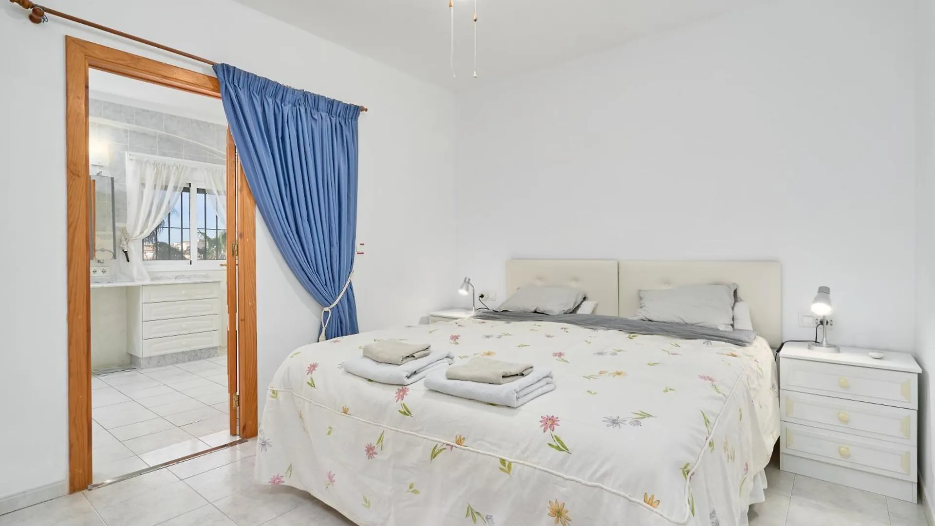 Casa Rosa Burriana Beach Nerja 0*,  Spain