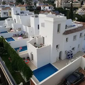  Villa Superior Family Town Centre Close To In Peaceful Residential Zone